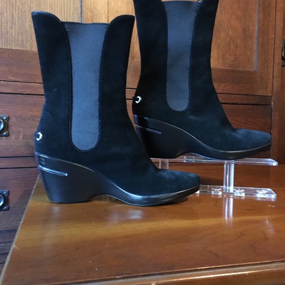 Nike Air by Kenneth Cole,black suede ankle boots - Picture 2 of 6